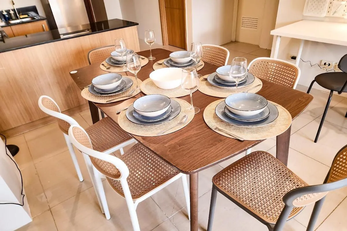 Appartamento Amazing View 2Br Moa, 98 Sqm Xbox 200Mbps, Printer Manila 0*,  Filippine